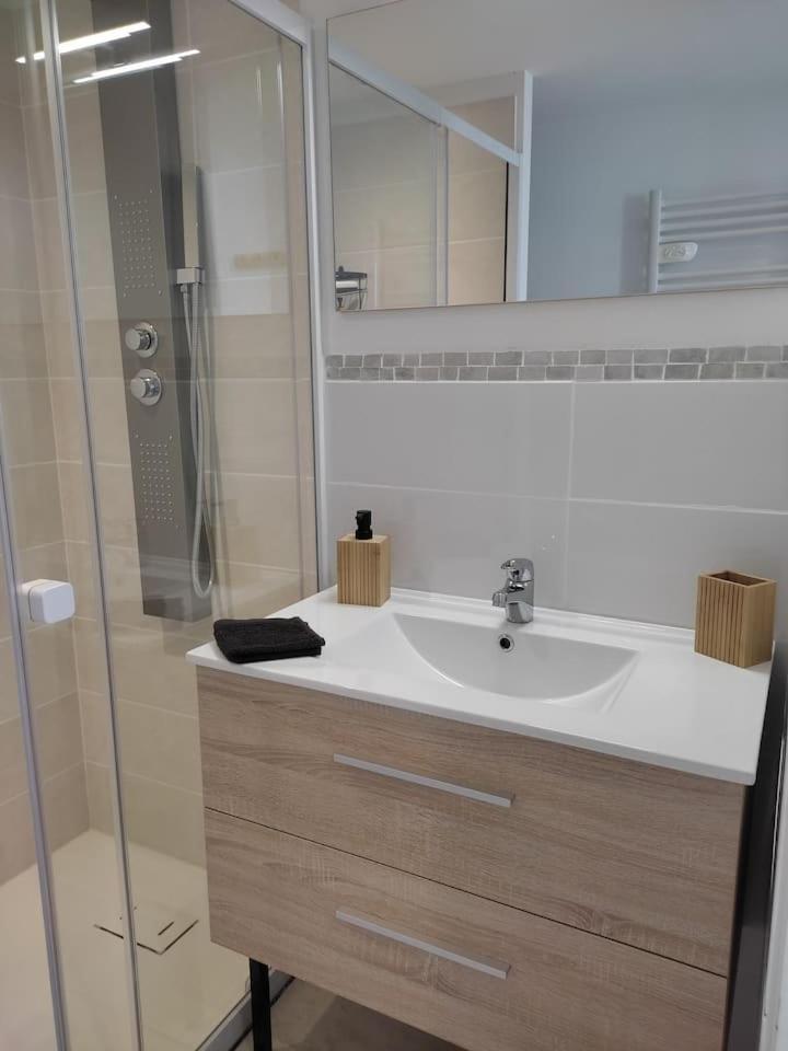 Le Studio Du Doux Tournon-sur-Rhone Buitenkant foto